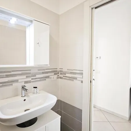 Fabhouse Apartment